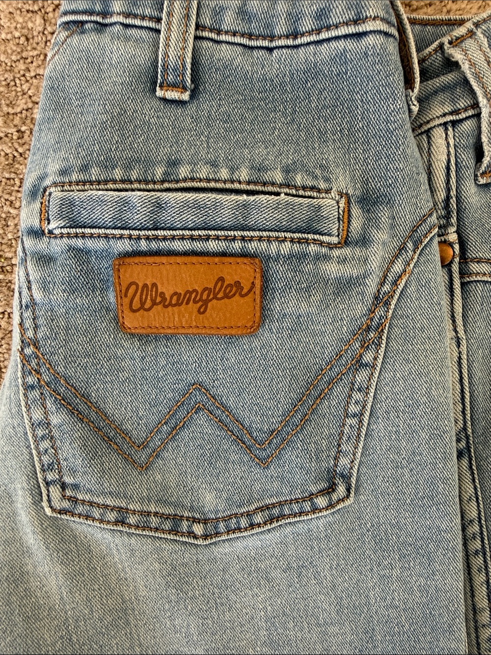 Wrangler Light Blue Denim Jeans with Leather Patch - Picture 3 of 4